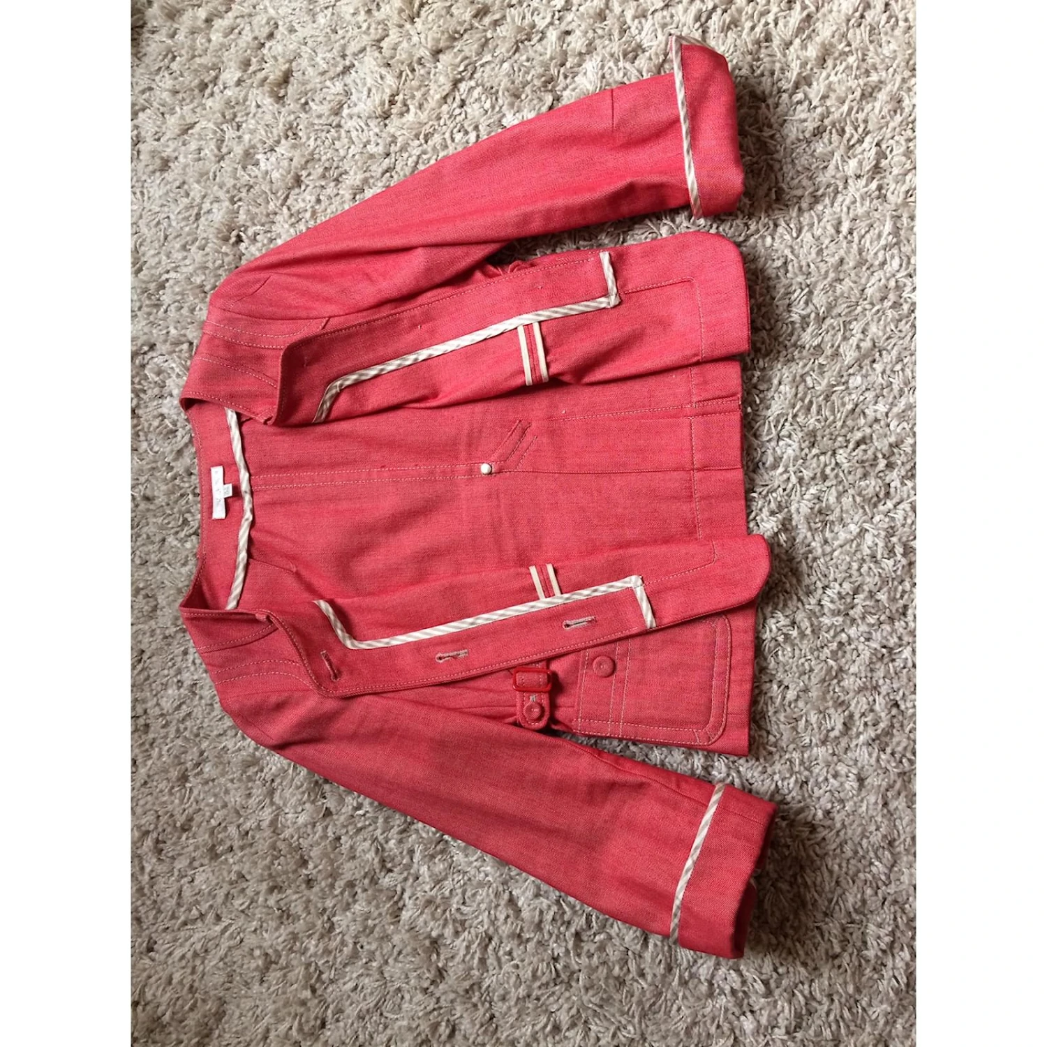 Paule Ka Veste Rouge 9 Paule Ka Veste Rouge – Image 9