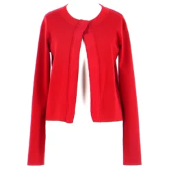 Paule Ka Gilet Rouge