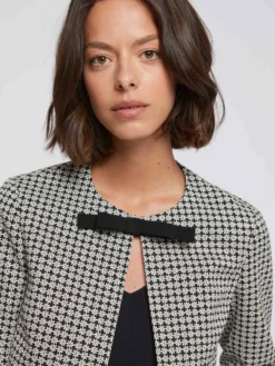 PAULE KA Veste Boléro à Nœud En Jacquard Imprimé Pâquerettes -PAULE KA Boutique paule ka 21H155 V004 9910 2 scaled