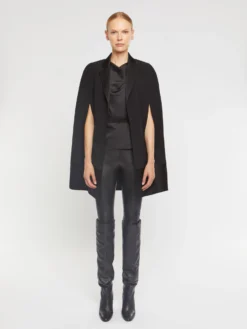 PAULE KA Cape De Cérémonie En Crêpe Envers Satin