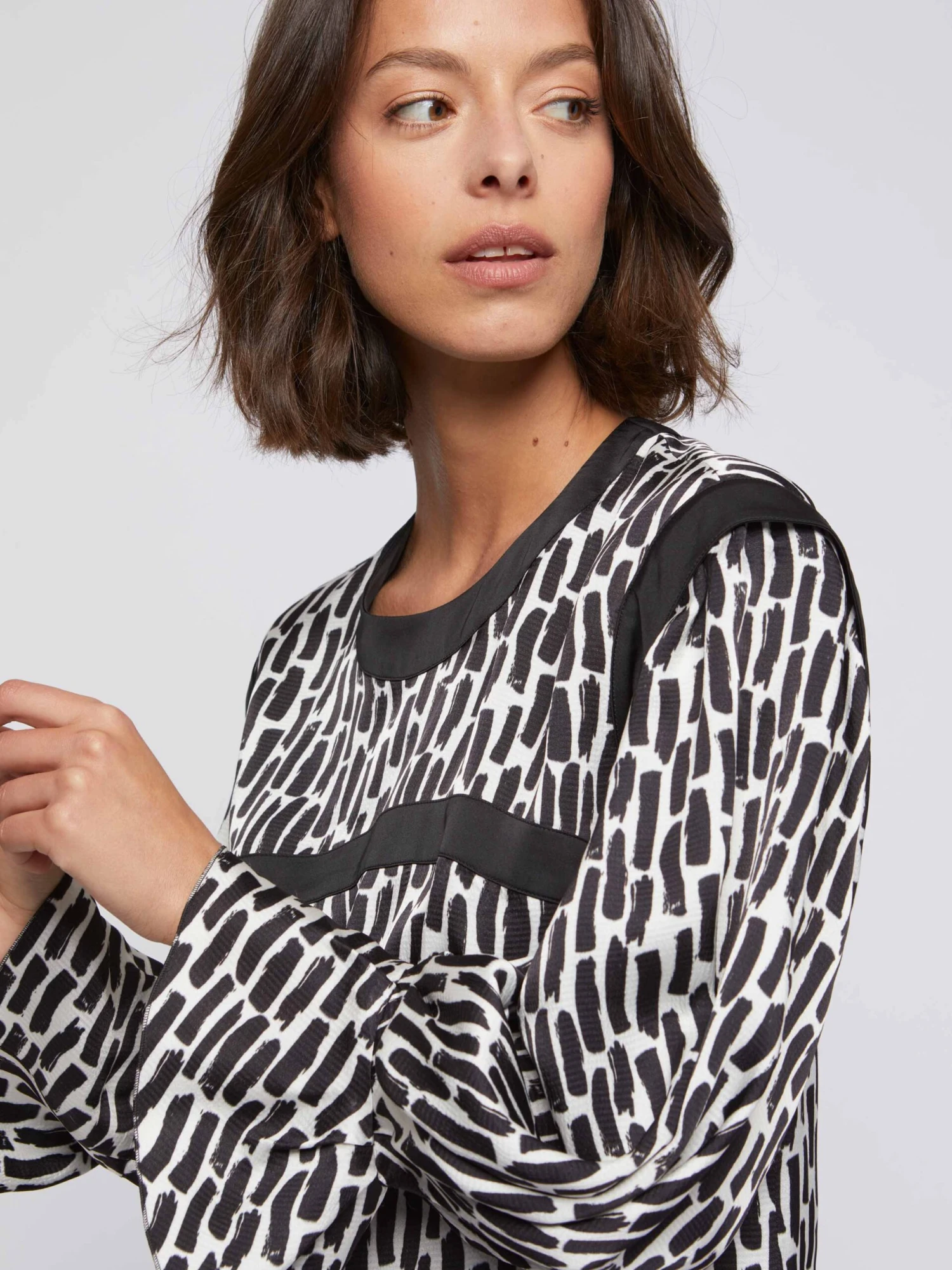 PAULE KA Robe Imprimé Coups De Pinceau En Viscose 2 PAULE KA Robe Imprimé Coups De Pinceau En Viscose – Image 2