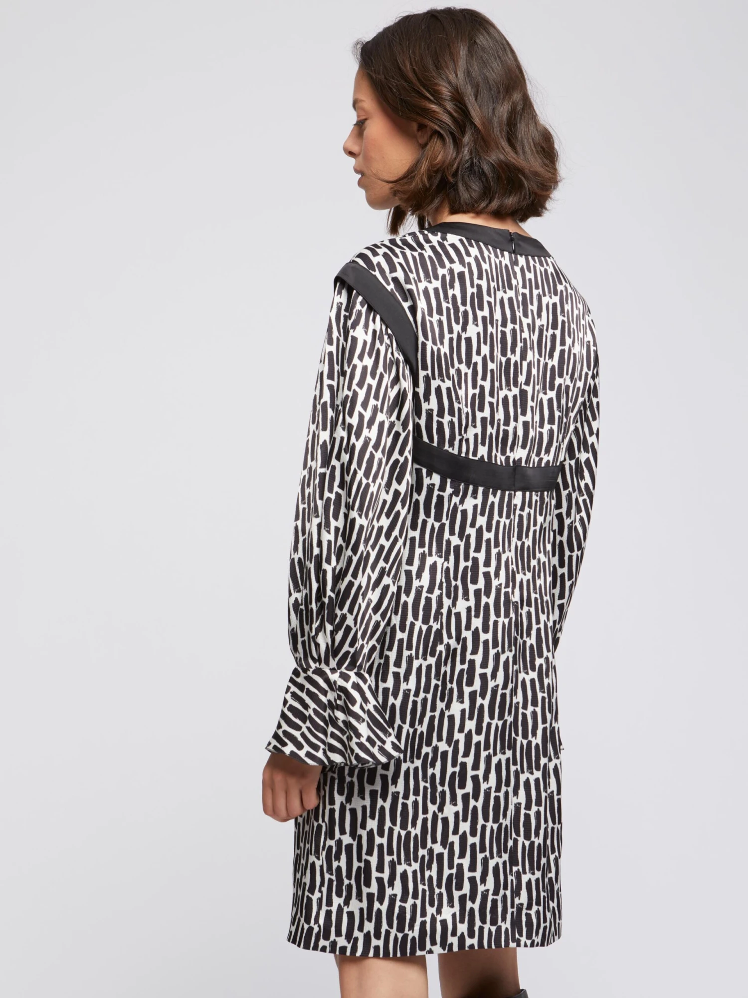 PAULE KA Robe Imprimé Coups De Pinceau En Viscose 4 PAULE KA Robe Imprimé Coups De Pinceau En Viscose – Image 4