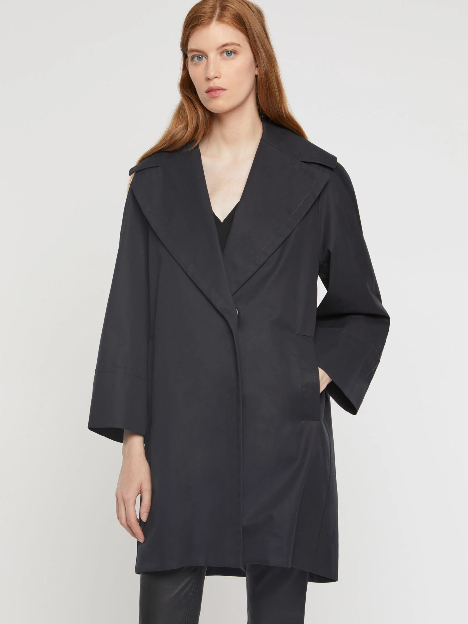 PAULE KA Manteau Coupe Imperméable à Grand Col 3 PAULE KA Manteau Coupe Imperméable à Grand Col – Image 3