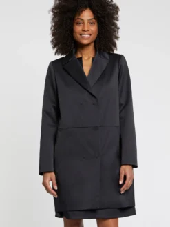 PAULE KA Manteau Droit En Satin Duchesse 7 PAULE KA Manteau Droit En Satin Duchesse -PAULE KA Boutique paule ka 22E169M017 999 3 scaled