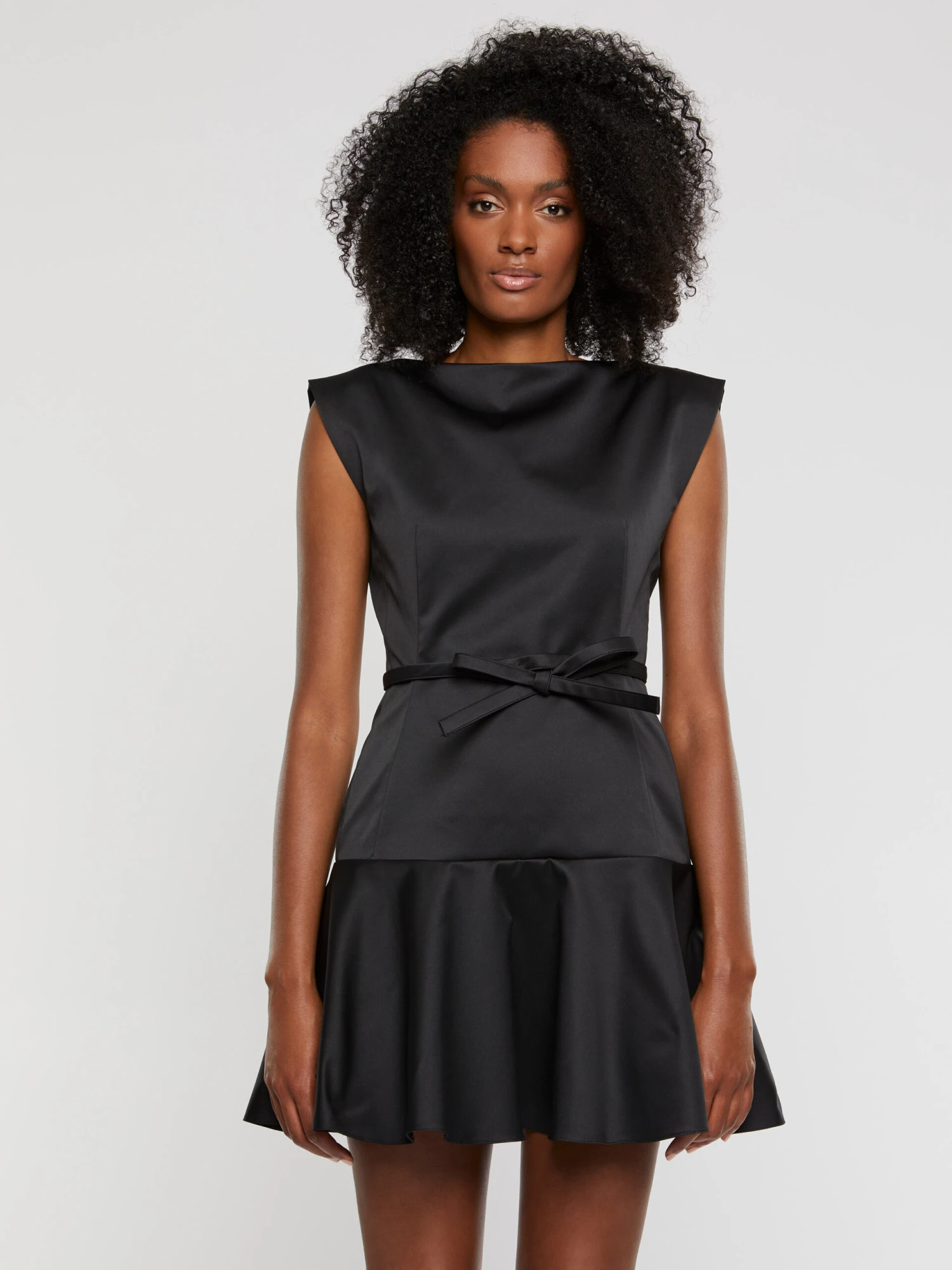 PAULE KA Robe Courte à Nœud En Satin Duchesse 3 PAULE KA Robe Courte à Nœud En Satin Duchesse – Image 3