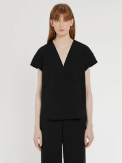 PAULE KA Haut Col V En Crêpe Envers Satin -PAULE KA Boutique paule ka 22E180H07 999 3 scaled