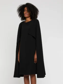 PAULE KA Robe Cape En Crêpe Envers Satin -PAULE KA Boutique paule ka 22E180R025 999 3 scaled