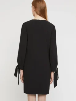 PAULE KA Robe Droite à Nœuds En Crêpe Envers Satin -PAULE KA Boutique paule ka 22E180R12 999 4 scaled