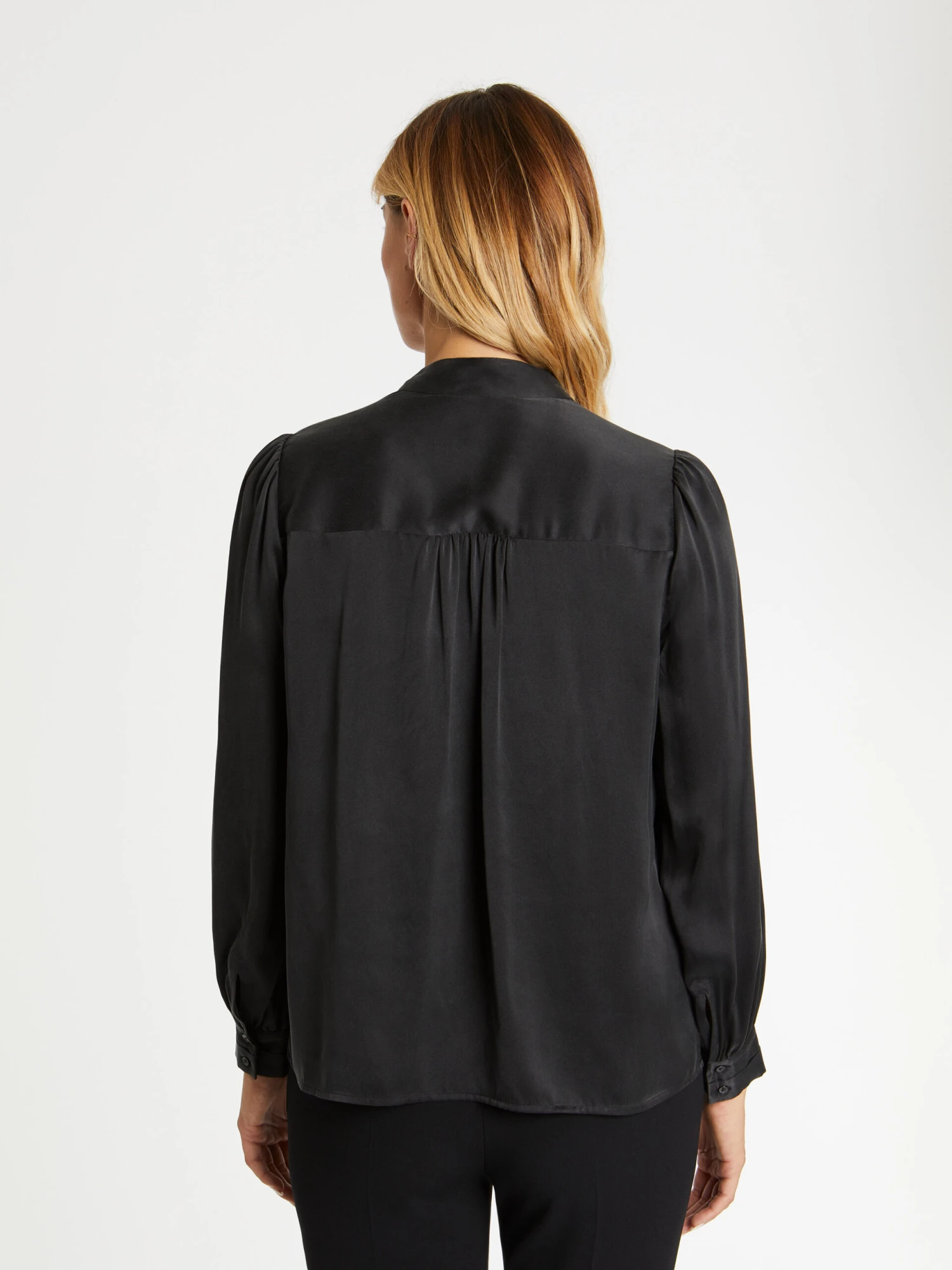 PAULE KA Top En Soie à Col Montant 4 PAULE KA Top En Soie à Col Montant – Image 4