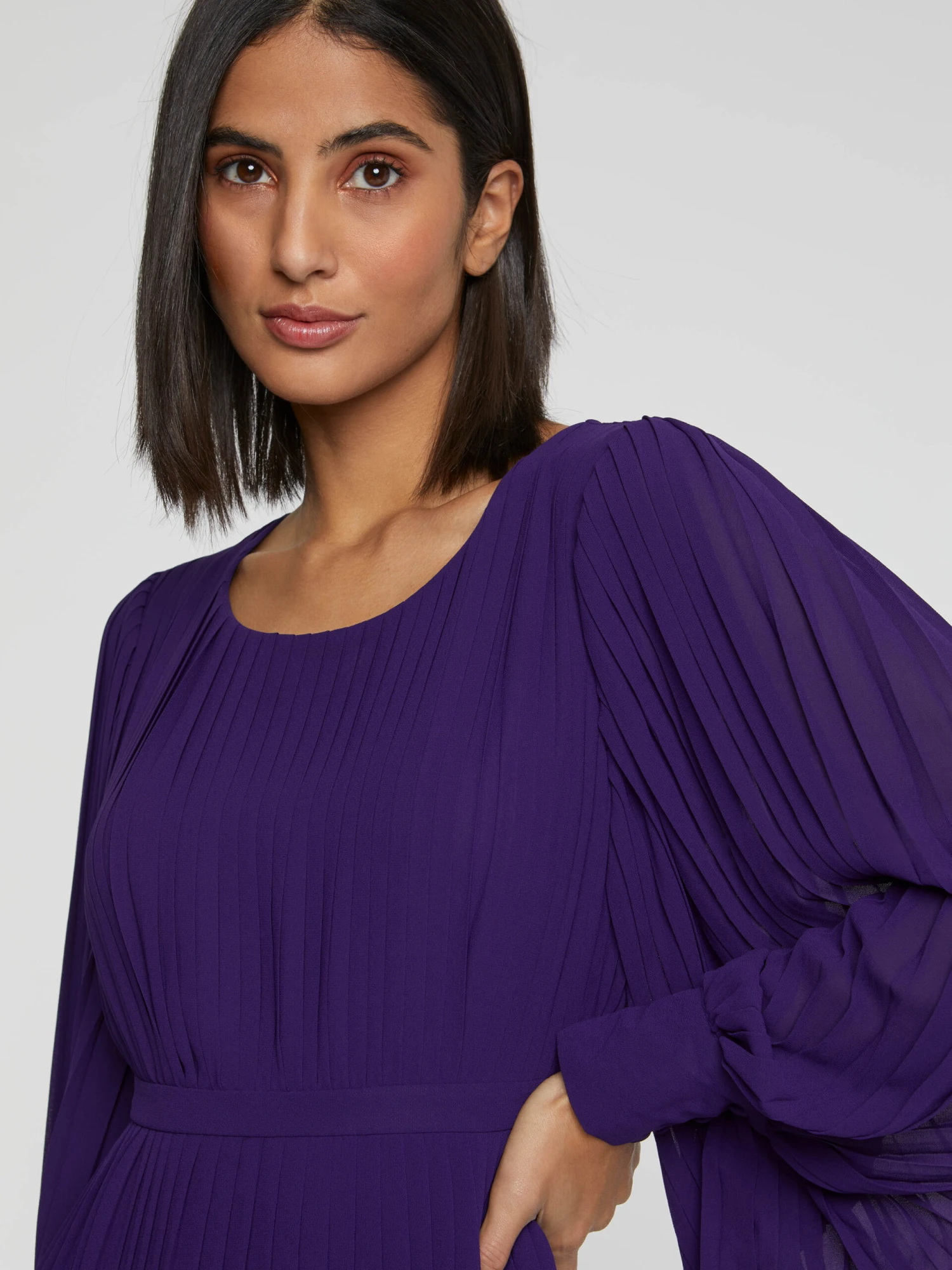 PAULE KA Robe Longue Plissée En Tissu Crêpe 2 PAULE KA Robe Longue Plissée En Tissu Crêpe – Image 2