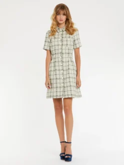 PAULE KA ROBE EN TWEED