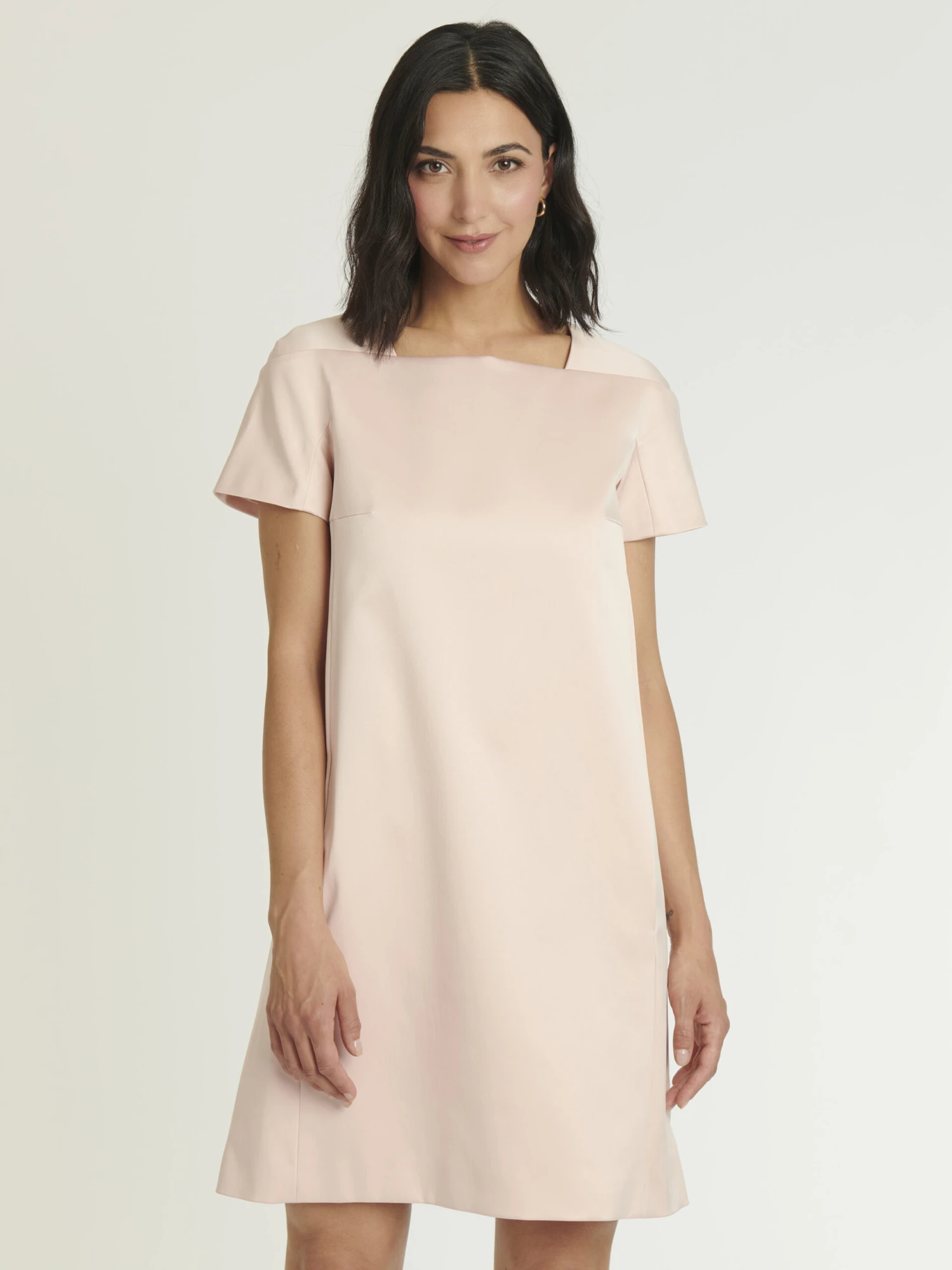 PAULE KA ROBE COURTE EN SATIN DUCHESSE 3 PAULE KA ROBE COURTE EN SATIN DUCHESSE – Image 3