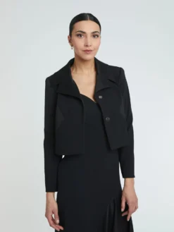 PAULE KA Veste Courte En Crêpe Envers Satin 6 PAULE KA Veste Courte En Crêpe Envers Satin -PAULE KA Boutique paule ka 23E180V018 999 3 scaled